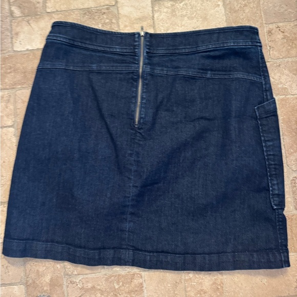 Loft Dark Denim Skirt with Front Pockets, Size 12, Comfort Casual Skirt - Picture 6 of 6